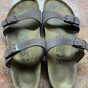Woman’s Birkenstock Arizona - size 38